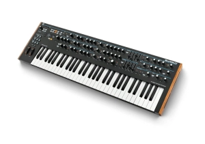 novation-summit4.jpg