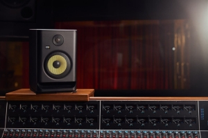 010 KRK ROKIT 7 - Lifestyle_1.jpg