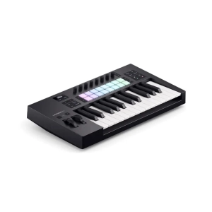 Novation_Launchkey_25_mk4_4.jpg
