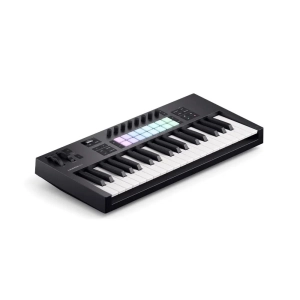 Novation-Launchkey-37-mk4_4.jpg