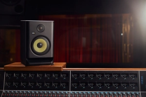 010 KRK ROKIT 7 - Lifestyle_1.jpg