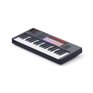 Novation_FLK2_37_Angle_Right_HR.jpg